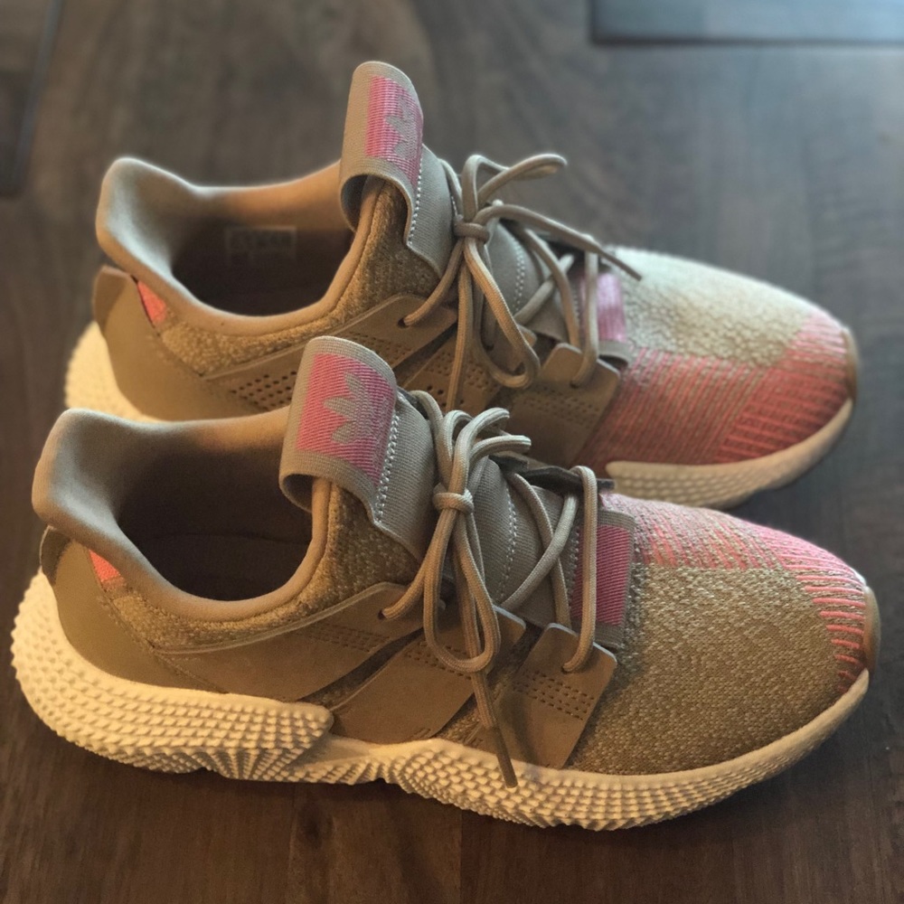 Adidas original Prophere sneakers in beige